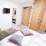 Hotel Hradecanka *