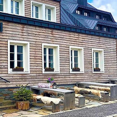 Hotel Hradecanka *