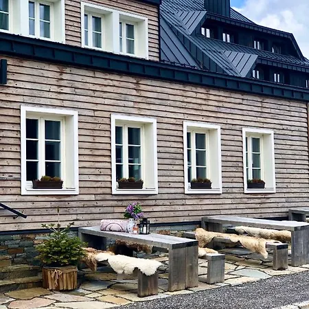 Hotel Hradecanka *
